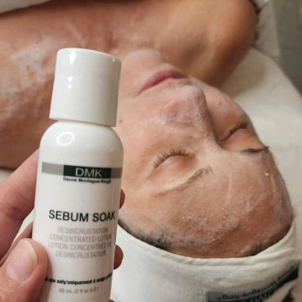 Dung dịch Sebum Soak dùng để làm loãng dầu trong buổi thải độc da